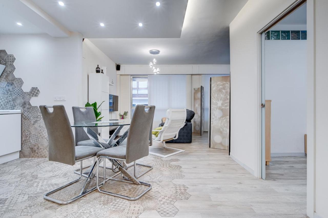 Precioso Apartamento Cercano Al Mar, Parking, 4 Pax Хондаррибиа Экстерьер фото
