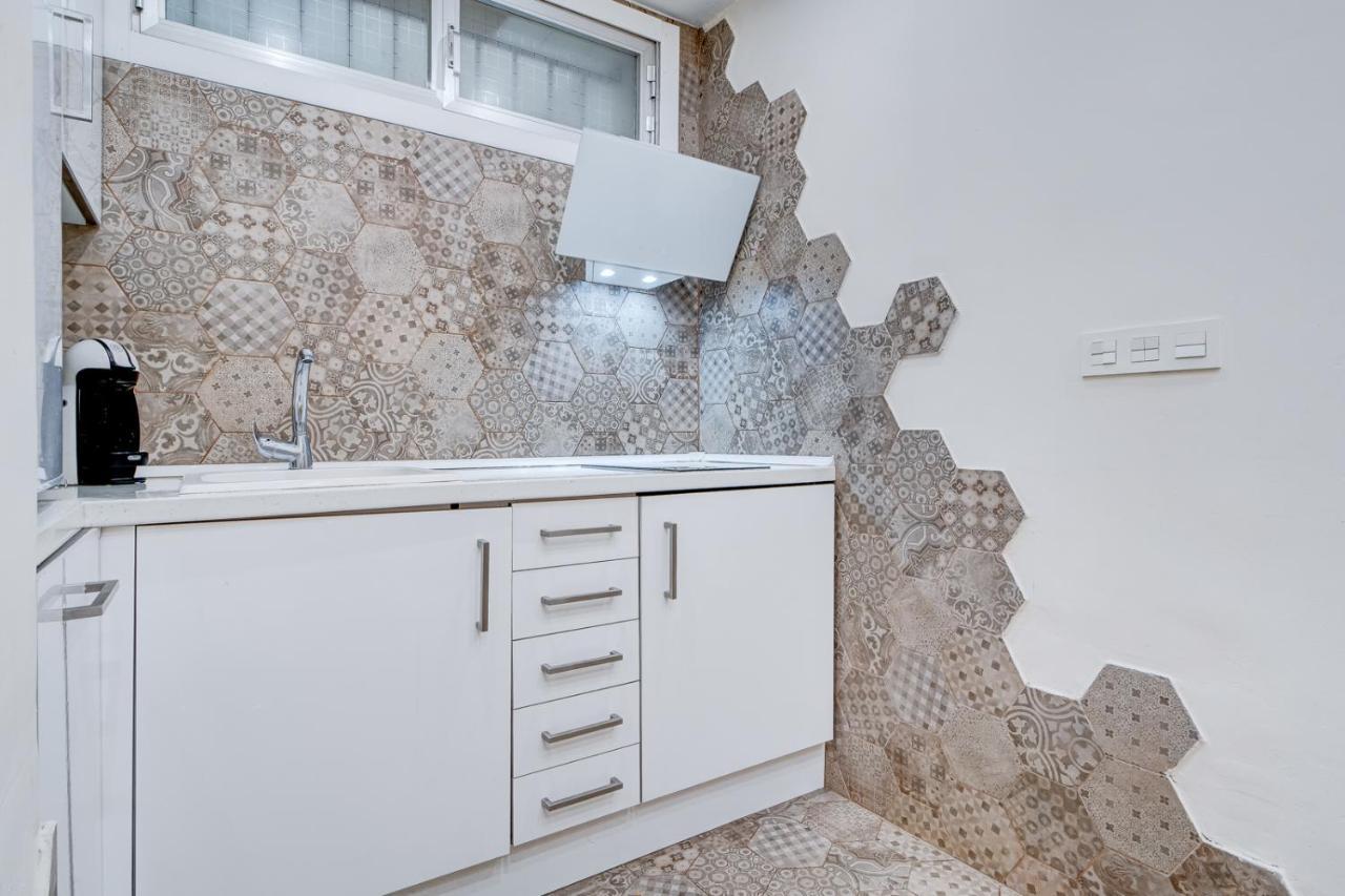Precioso Apartamento Cercano Al Mar, Parking, 4 Pax Хондаррибиа Экстерьер фото